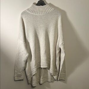 Old Navy White/Cream Turtleneck Sweater